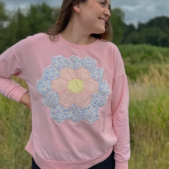 Crewneck with vintage quilt patch - Picture 2 of 3